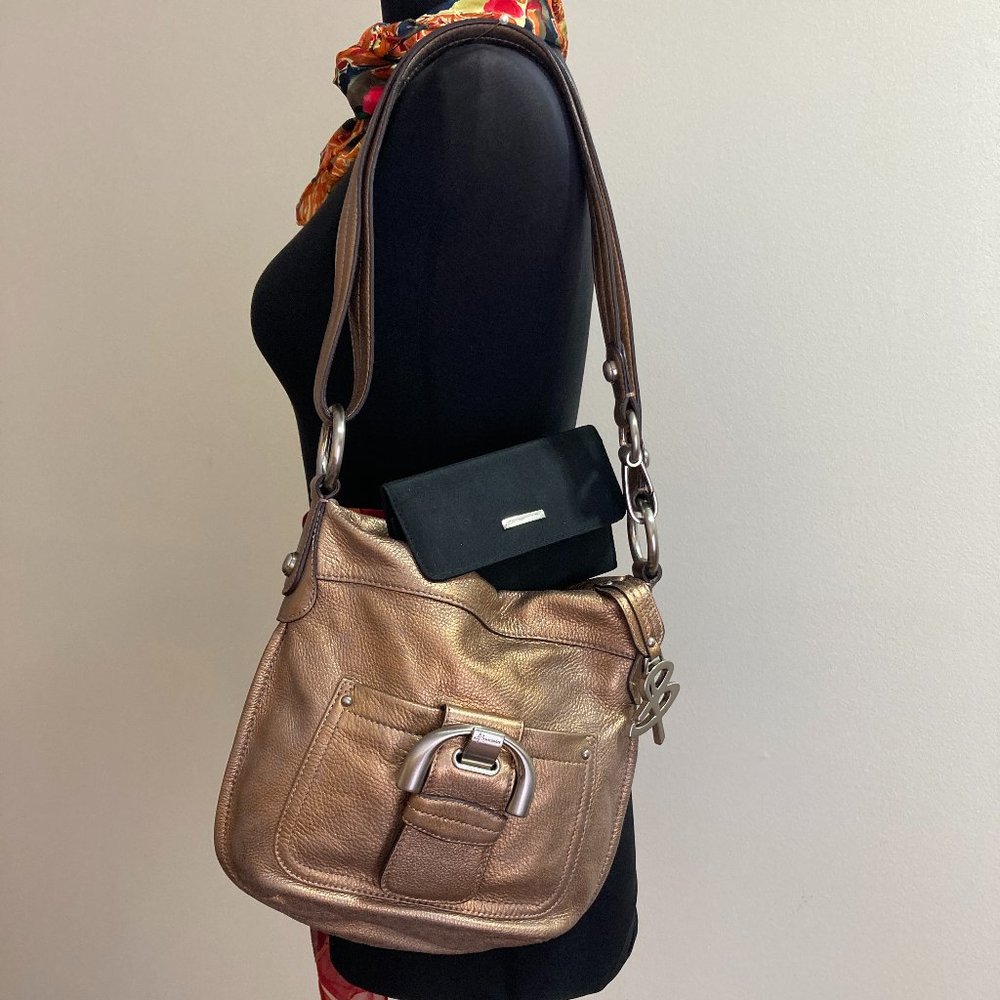 B. Makowsky Purse NWOT with FREE Wallet